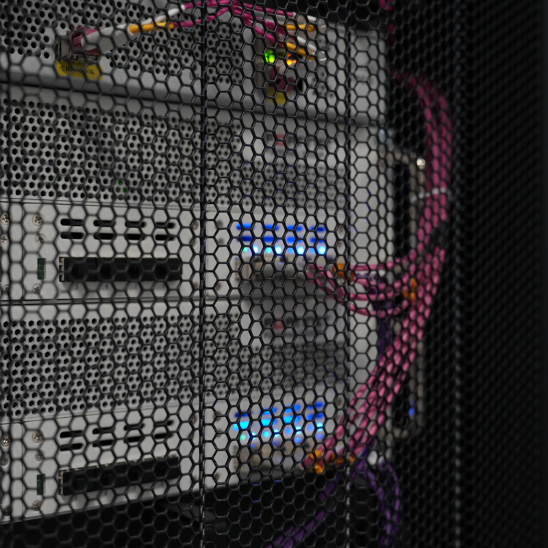 Immagine di apparecchiature del Data Center di Sispi