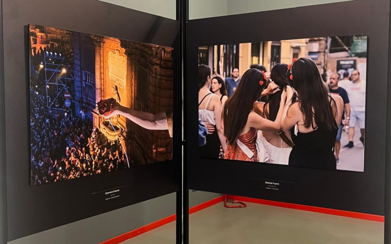 Mostra fotografica permanente dedicata al festino di Santa Rosalia per il Natale 2025 istallata al centro Internazionale di fotografia Letizia Battaglia